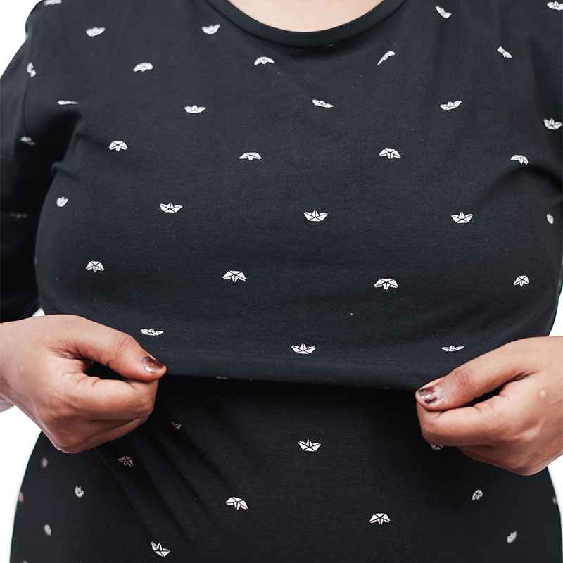 Zipless Feeding T-Shirt Black White Cross Pattern