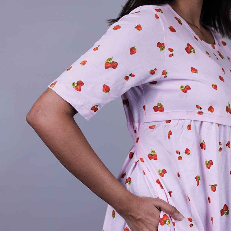 Zipless Feeding Gown light pink with Strawberry Pattern