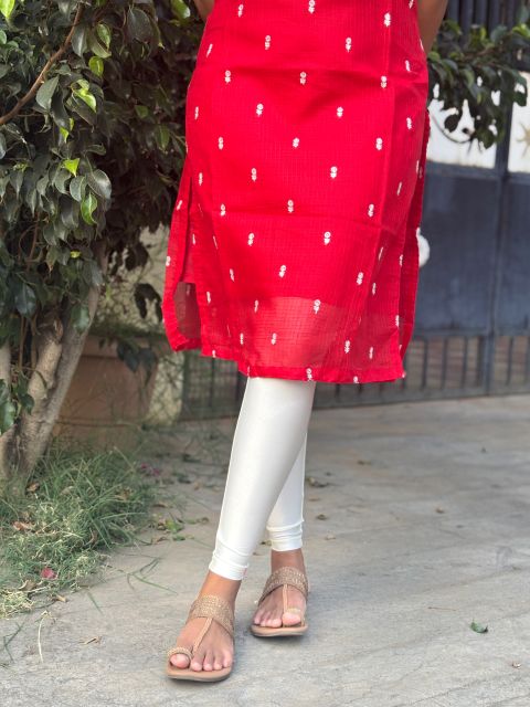 Red kurti