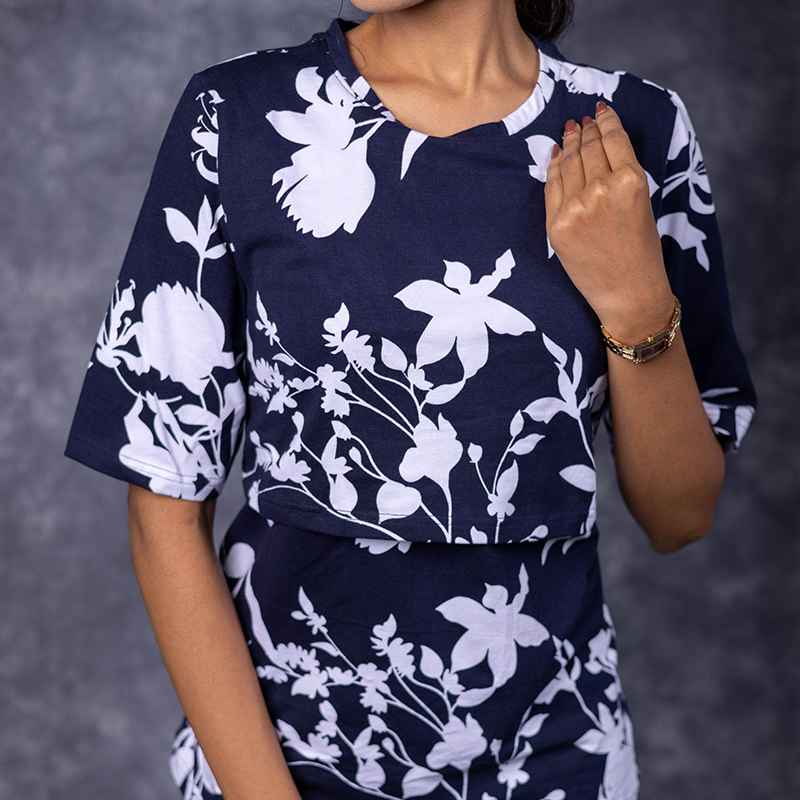 Zipless Feeding T-Shirt Dark Blue White Pattern