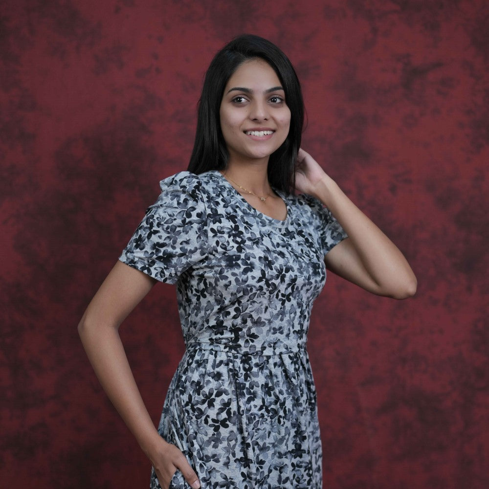 Zipless Feeding Gown-Black Flower