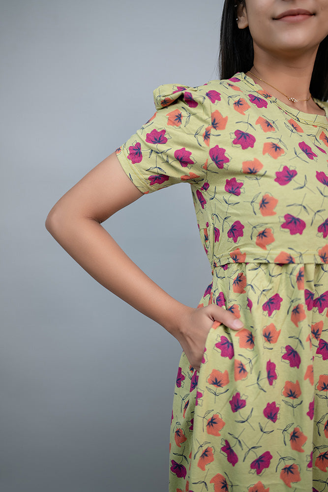 Zipless Feeding Gown-Green Pink Floral