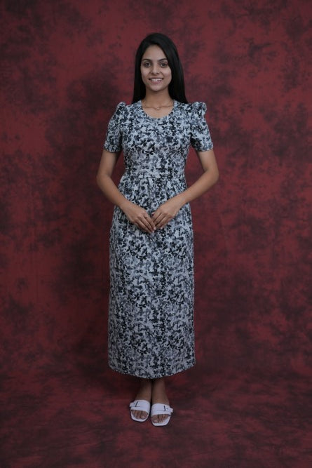 Zipless Feeding Gown-Black Flower