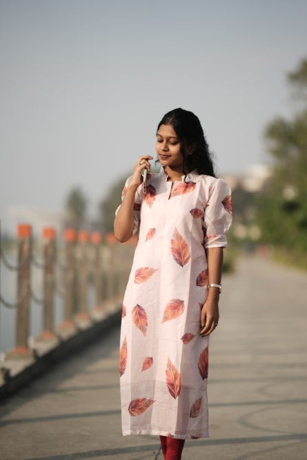 Sandal brown leaf