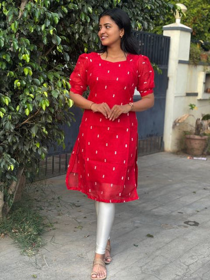 Red kurti