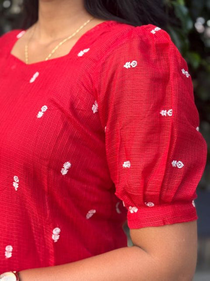 Red kurti