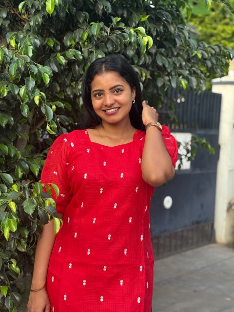 Red kurti