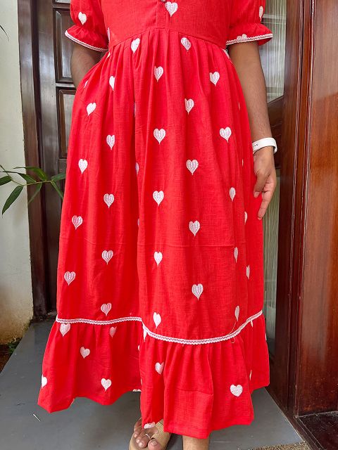 Red Heart Feeding Maxi