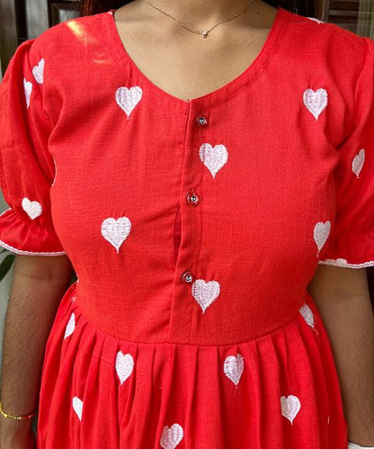 Red Heart Feeding Maxi