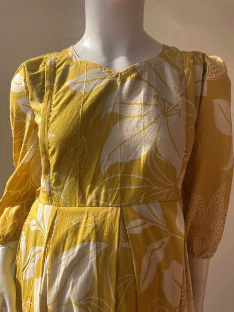 Mustard Yellow white flower-Feeding maxi