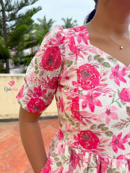 White With Pink Hakoba – FM-54