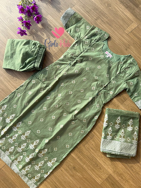 GREEN WHITE DESIGN-3P-27